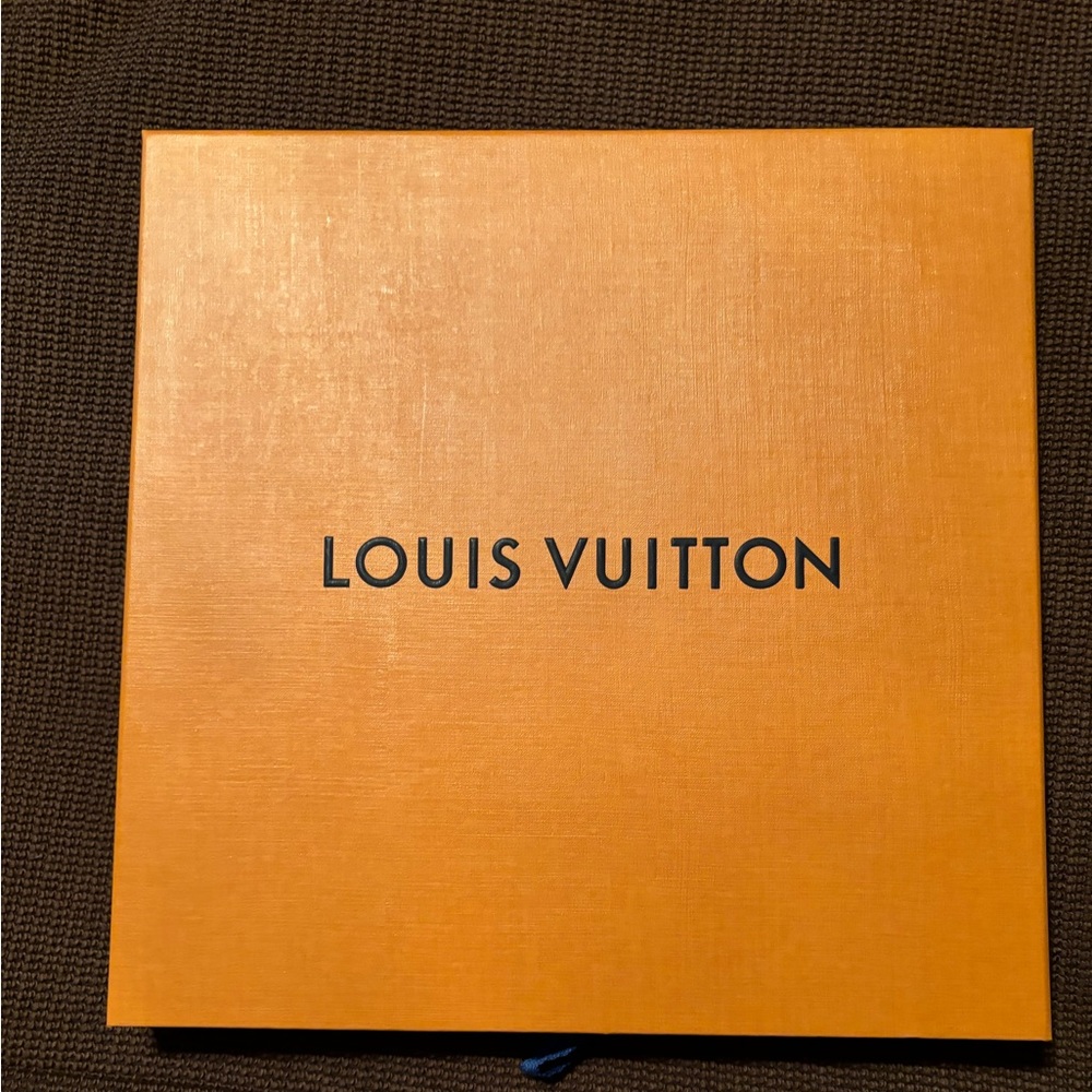Louis Vuitton scarf box